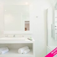 L'installation d'une salle de bain simple peut donner dans tous les cas un rendu extrêmement agréable .